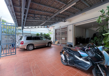 1 Bedroom Apartment For Rent - Svay Dangkum, Siem Reap thumbnail