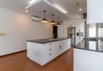 3 Bedroom Serviced Apartment For Rent - Boeung Tumpun, Phnom Penh thumbnail