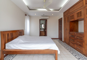 3 Bedroom Serviced Apartment For Rent - Boeung Tumpun, Phnom Penh thumbnail