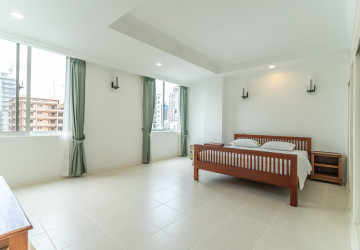 3 Bedroom Serviced Apartment For Rent - BKK1, Phnom Penh thumbnail