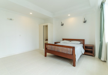 3 Bedroom Serviced Apartment For Rent - BKK1, Phnom Penh thumbnail