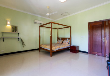 5 Bedroom Villa For Sale - Svay Dangkum, Siem Reap thumbnail