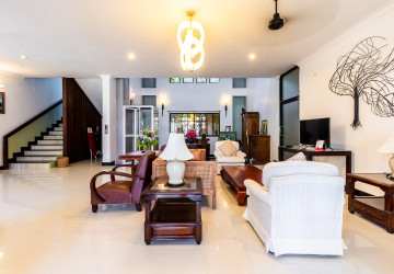 5 Bedroom Villa For Sale - Svay Dangkum, Siem Reap thumbnail