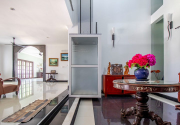 5 Bedroom Villa For Sale - Svay Dangkum, Siem Reap thumbnail