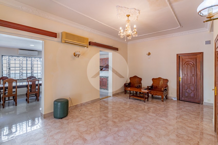 3 Bedroom Apartment For Rent - BKK1, Phnom Penh