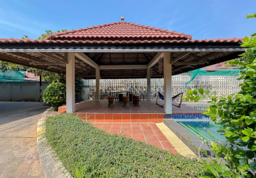 2 Bedroom Apartment For Rent - Slor Kram, Siem Reap thumbnail