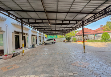 2 Bedroom Apartment For Rent - Slor Kram, Siem Reap thumbnail