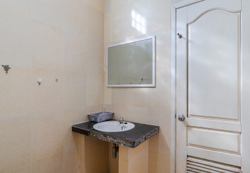 2 Bedroom Apartment For Rent - Slor Kram, Siem Reap thumbnail