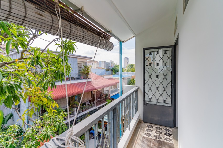 Renovated Duplex 2 Bedroom Apartment For Rent -  Chakto Mukh, Phnom Penh