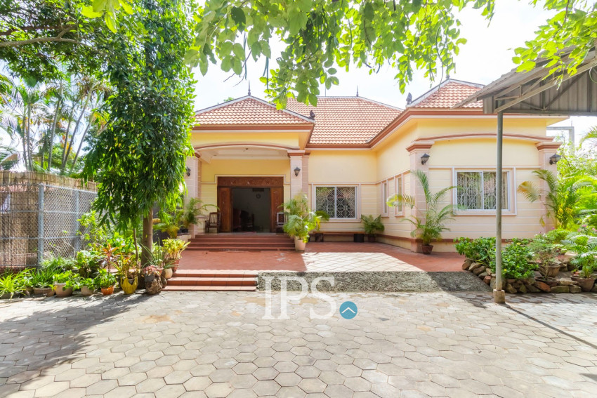 3 Bedroom House For Rent - Sala Komreuk, Siem Reap