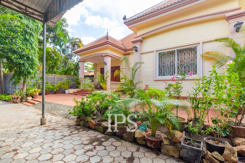 3 Bedroom House For Rent - Sala Komreuk, Siem Reap