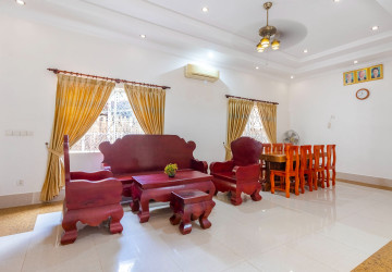 3 Bedroom House For Rent - Sala Komreuk, Siem Reap thumbnail