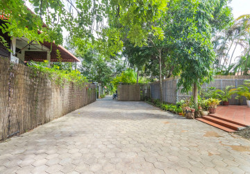 3 Bedroom House For Rent - Sala Komreuk, Siem Reap thumbnail