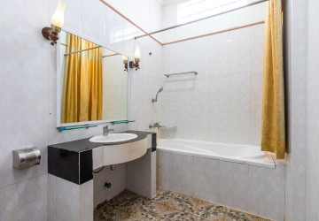 3 Bedroom House For Rent - Sala Komreuk, Siem Reap thumbnail