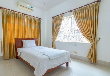 3 Bedroom House For Rent - Sala Komreuk, Siem Reap thumbnail