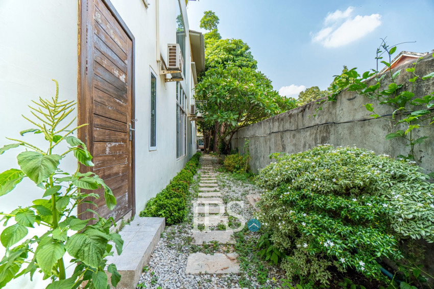 ផ្ទះ 2 បន្ទប់គេងសម្រាប់ជួល - សាលាកំរើក សៀមរាប