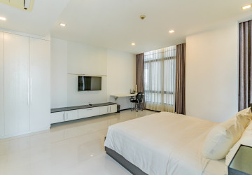 3 Bedroom Serviced Apartment For Rent - Beoung Raing, Phnom Penh thumbnail