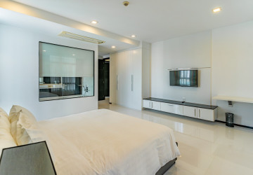 3 Bedroom Serviced Apartment For Rent - Beoung Raing, Phnom Penh thumbnail