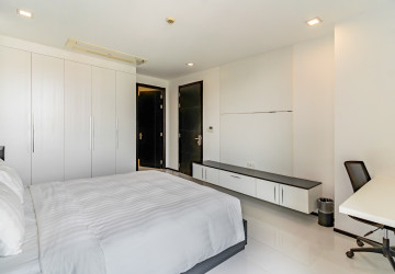 3 Bedroom Serviced Apartment For Rent - Beoung Raing, Phnom Penh thumbnail