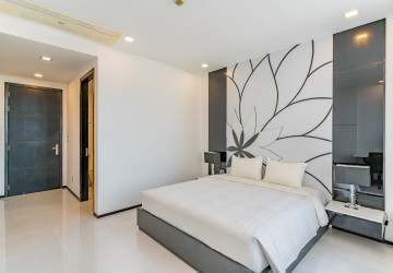 3 Bedroom Serviced Apartment For Rent - Beoung Raing, Phnom Penh thumbnail