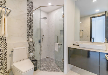 3 Bedroom Serviced Apartment For Rent - Beoung Raing, Phnom Penh thumbnail