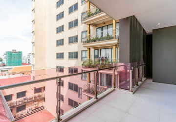 3 Bedroom Serviced Apartment For Rent - Beoung Raing, Phnom Penh thumbnail