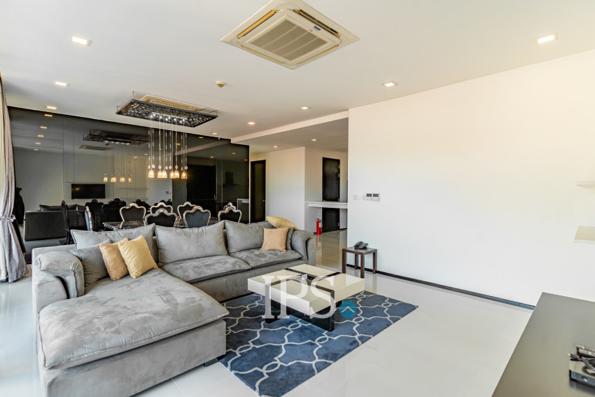 3 Bedroom Serviced Apartment For Rent - Beoung Raing, Phnom Penh