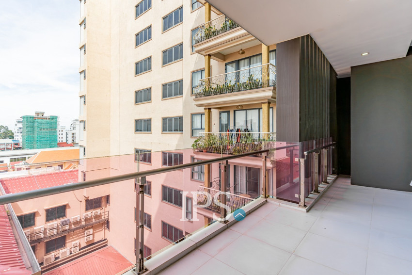 3 Bedroom Serviced Apartment For Rent - Beoung Raing, Phnom Penh