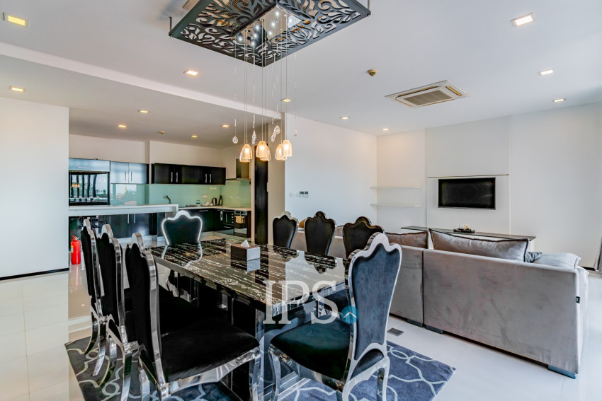 3 Bedroom Serviced Apartment For Rent - Beoung Raing, Phnom Penh