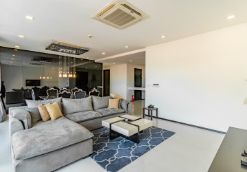 3 Bedroom Serviced Apartment For Rent - Beoung Raing, Phnom Penh thumbnail