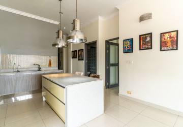 Renovated  2 Bedroom  1 Office Flat For Sale - Riverside, Phnom Penh thumbnail