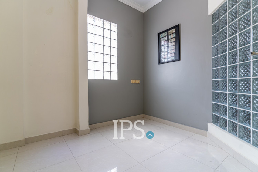 Renovated  2 Bedroom  1 Office Flat For Sale - Riverside, Phnom Penh