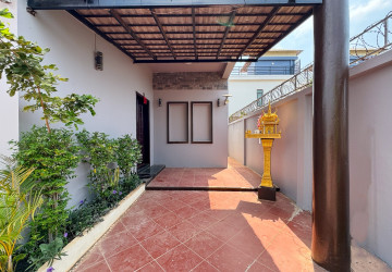 3 Bedroom House For Sale - Svay Dangkum, Siem Reap thumbnail