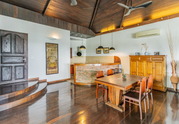 Renovated Duplex 4 Bedroom Penthouse For Rent - Phsar Kandal 1, Phnom Penh thumbnail