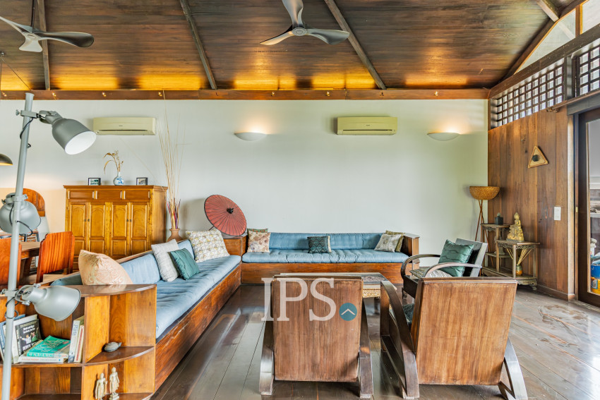 Renovated Duplex 4 Bedroom Penthouse For Rent - Phsar Kandal 1, Phnom Penh