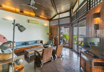 Renovated Duplex 4 Bedroom Penthouse For Rent - Phsar Kandal 1, Phnom Penh thumbnail