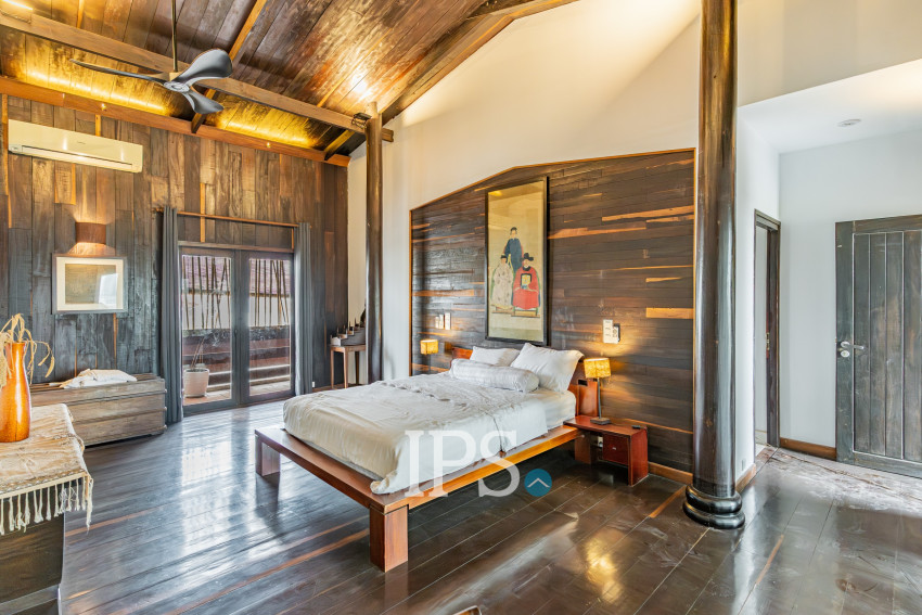 Renovated Duplex 4 Bedroom Penthouse For Rent - Phsar Kandal 1, Phnom Penh
