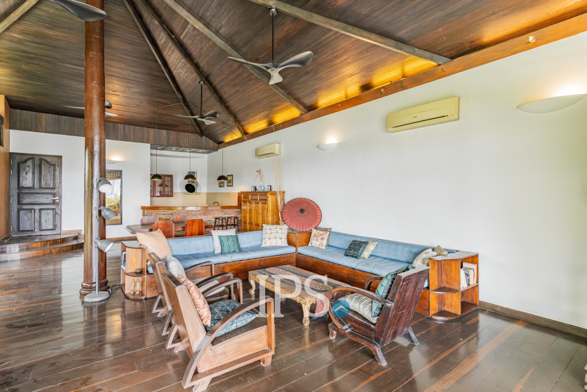 Renovated Duplex 4 Bedroom Penthouse For Rent - Phsar Kandal 1, Phnom Penh