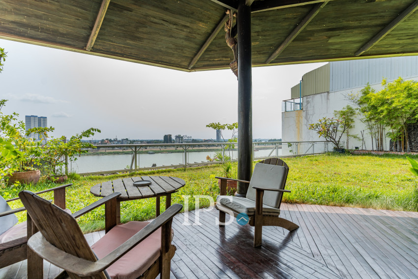Renovated Duplex 4 Bedroom Penthouse For Rent - Phsar Kandal 1, Phnom Penh