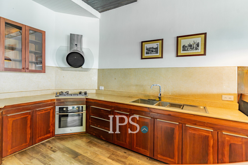 Renovated Duplex 4 Bedroom Penthouse For Rent - Phsar Kandal 1, Phnom Penh