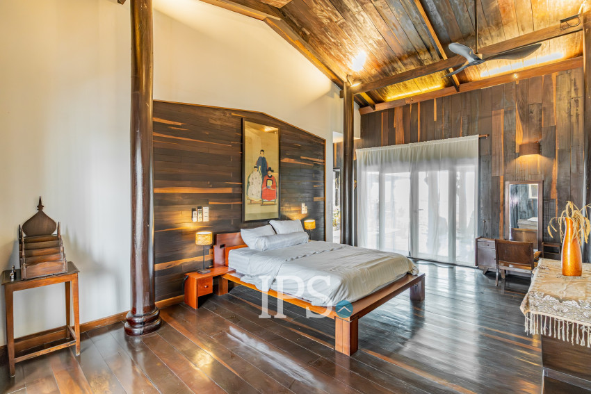 Renovated Duplex 4 Bedroom Penthouse For Rent - Phsar Kandal 1, Phnom Penh