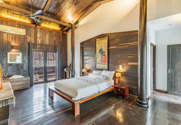 Renovated Duplex 4 Bedroom Penthouse For Rent - Phsar Kandal 1, Phnom Penh thumbnail