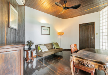 Renovated Duplex 4 Bedroom Penthouse For Rent - Phsar Kandal 1, Phnom Penh thumbnail
