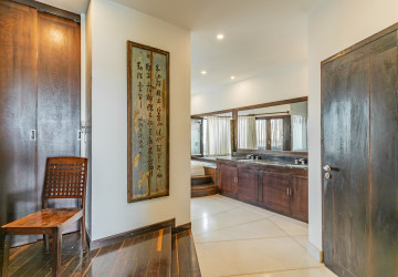 Renovated Duplex 4 Bedroom Penthouse For Rent - Phsar Kandal 1, Phnom Penh thumbnail