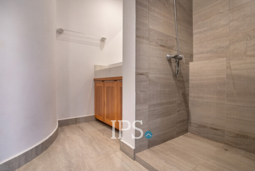 Renovated Duplex 4 Bedroom Penthouse For Rent - Phsar Kandal 1, Phnom Penh