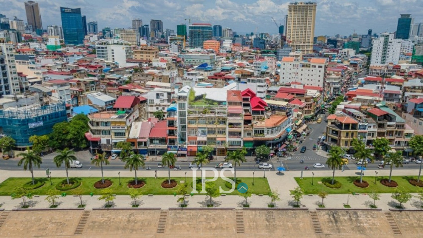 Renovated Duplex 4 Bedroom Penthouse For Rent - Phsar Kandal 1, Phnom Penh
