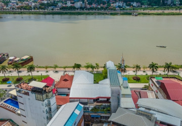 Renovated Duplex 4 Bedroom Penthouse For Rent - Phsar Kandal 1, Phnom Penh thumbnail