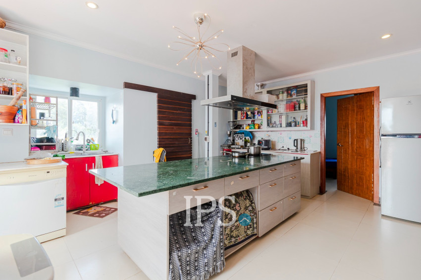 5 Bedroom Apartment For Rent - Slor Kram, Siem Reap