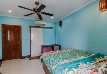 5 Bedroom Apartment For Rent - Slor Kram, Siem Reap thumbnail