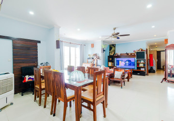 5 Bedroom Apartment For Rent - Slor Kram, Siem Reap thumbnail